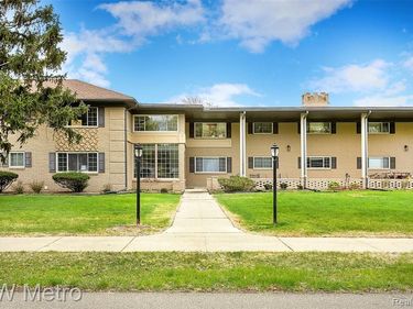 2309 WALTON Boulevard , Rochester Hills, MI 48309