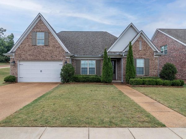 681 Centerpointe Cove, Oxford, MS 38655