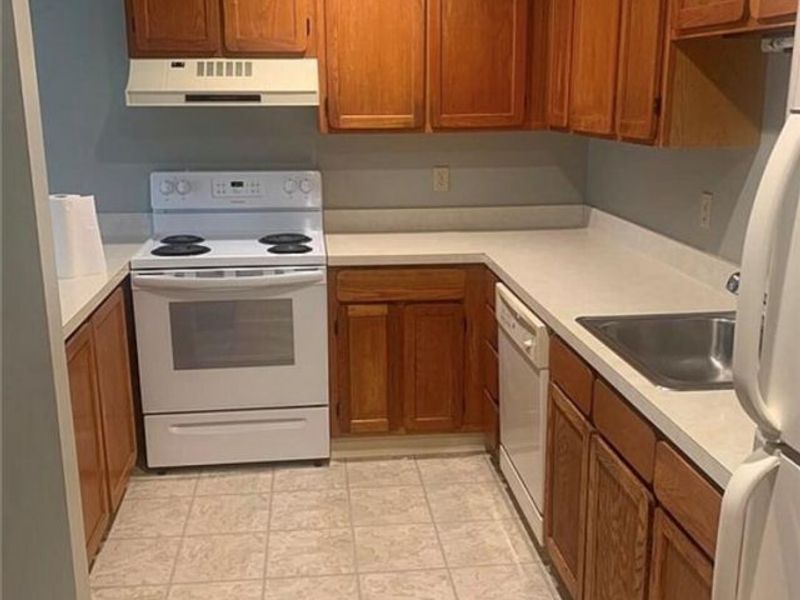 1440 Cedarwood Drive, Unit H, Westlake, OH 44145 Photo 3