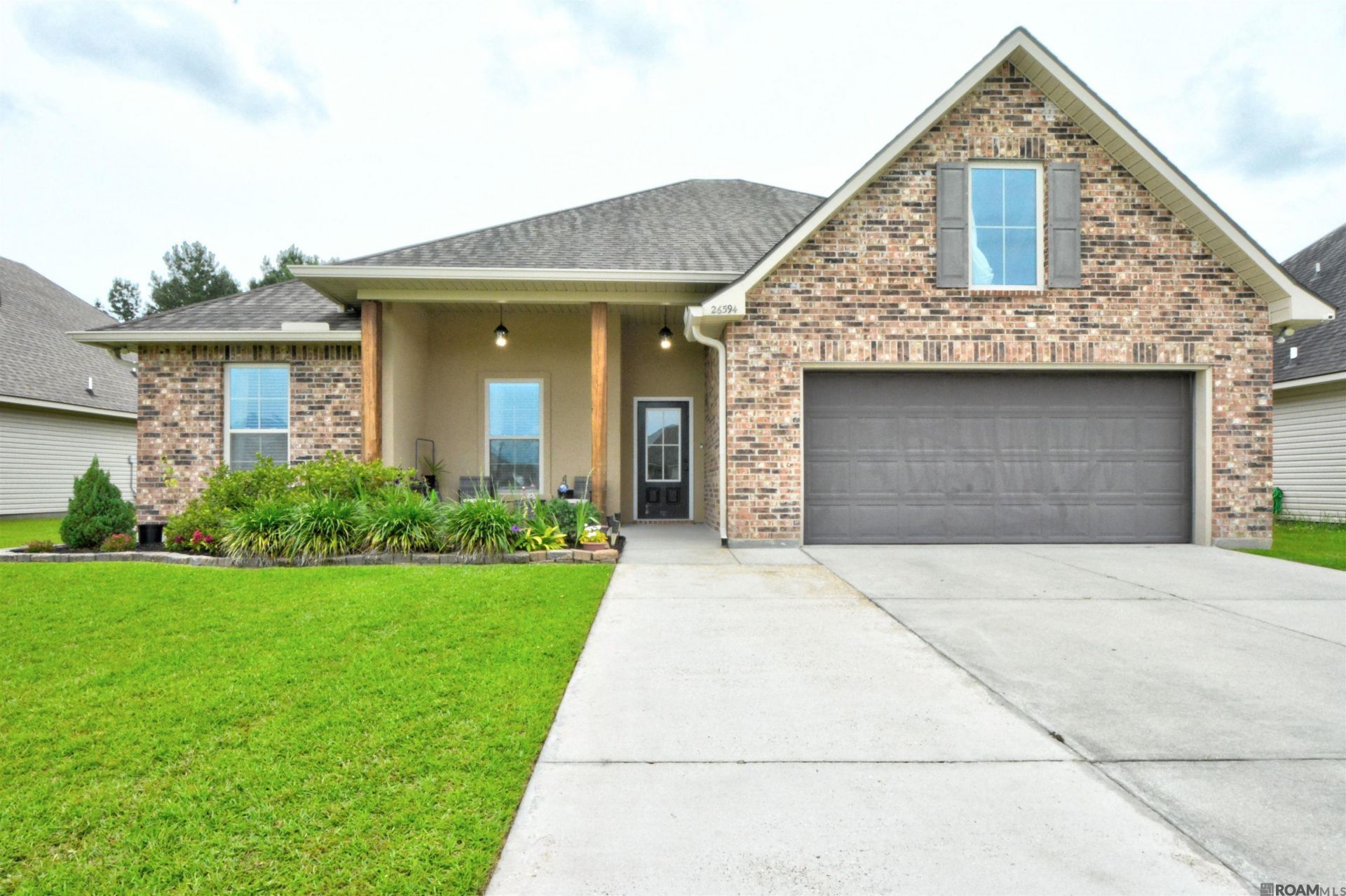 26594 Old Barnwood Dr, Denham Springs, LA 70726 Main Photo