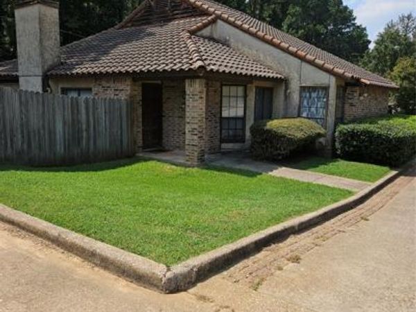 5454 Financial Plaza , Unit 16-B, Shreveport, LA 71129