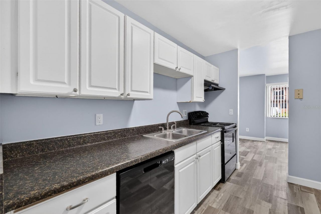 5121 Picadilly Circus Court, Orlando, FL 32839 Photo