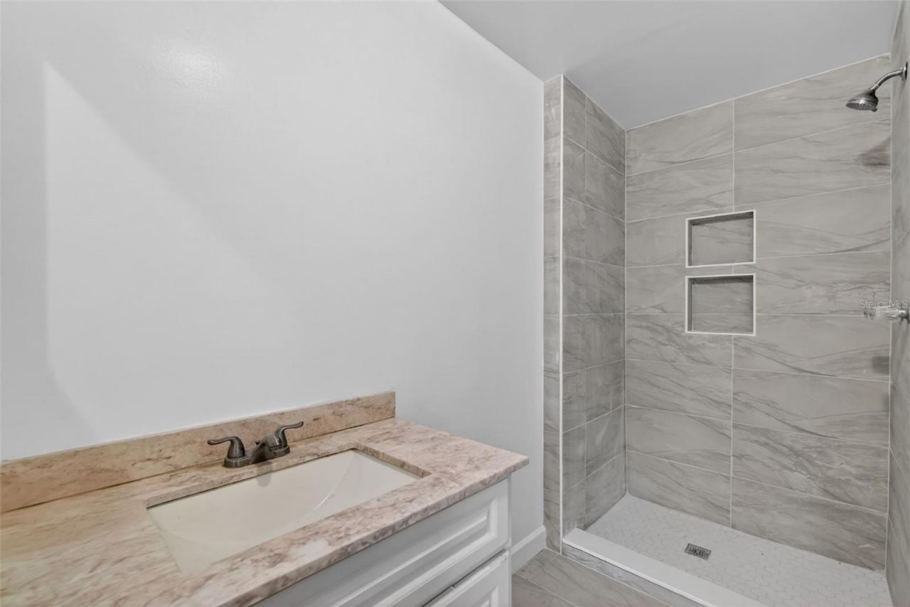 5121 Picadilly Circus Court, Orlando, FL 32839 Photo