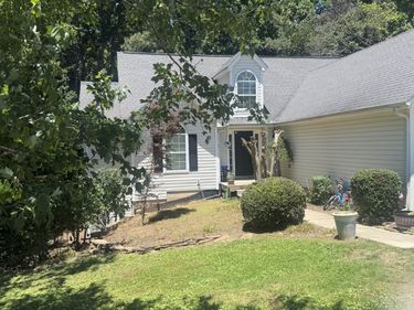 4724 Melbourne Trail, Flowery Branch, GA 30542