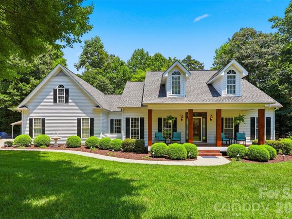 2230 Wedgewood Drive, Matthews, NC 28104