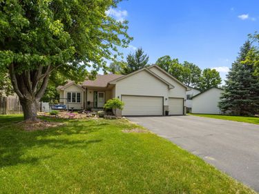 23617 Eidelweiss Street NW, Saint Francis, MN 55070