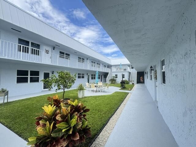 2400 NE 16th Street, Unit 205, Pompano Beach, FL 33062 Photo