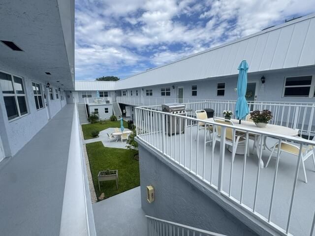2400 NE 16th Street, Unit 205, Pompano Beach, FL 33062 Photo