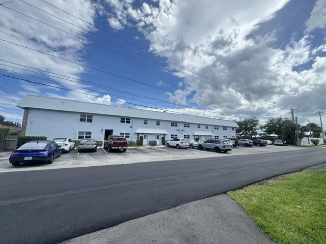 2400 NE 16th Street, Unit 205, Pompano Beach, FL 33062 Photo