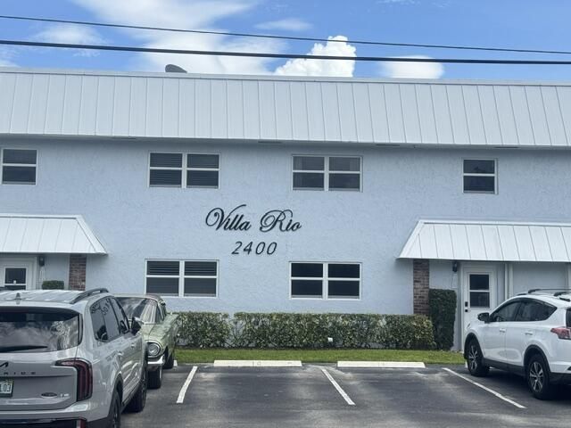 2400 NE 16th Street, Unit 205, Pompano Beach, FL 33062 Photo