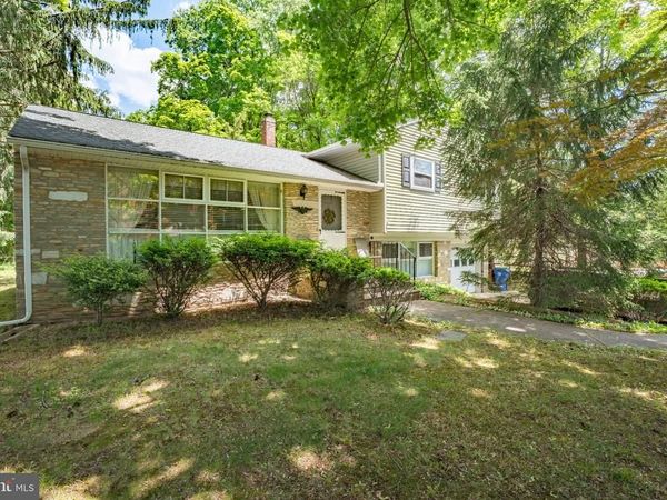 14 LOWER HILLTOP ROAD, YARDLEY, PA 19067