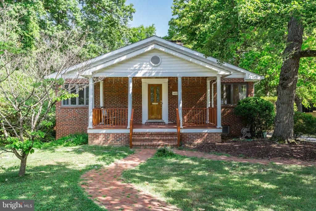 615 E Columbia Street, Falls Church, VA 22046 Main Photo