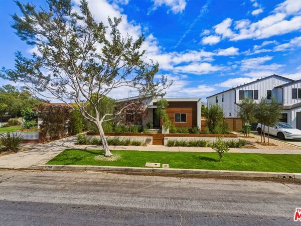 12706 Stanwood Drive , Los Angeles, CA 90066