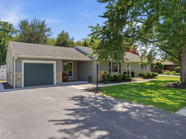 219 W Hobart Avenue, Findlay, OH 45840