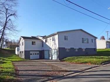 93 Maple Avenue, Westover, WV 26501