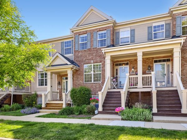 290 Broadmoor Lane , Bartlett, IL 60103