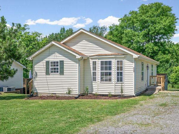 922 Martin St, Clarksville, TN 37040