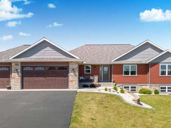 W7431 White Oak Run, Pardeeville, WI 53954