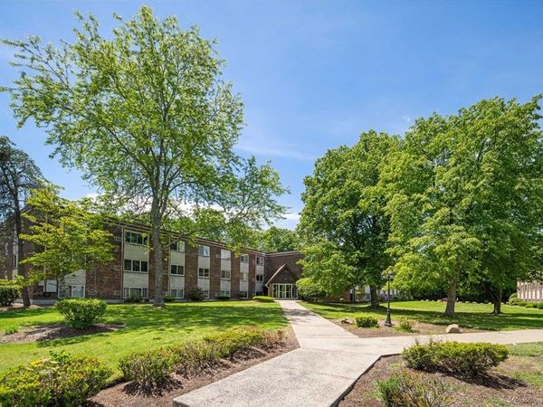 9 Weld St, Unit 14, Framingham, MA 01702