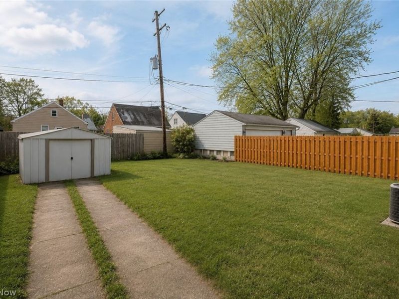 14313 Montrose Avenue, Cleveland, OH 44111 Photo 25