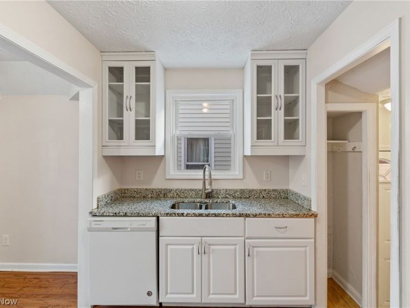 14313 Montrose Avenue, Cleveland, OH 44111 Photo 6