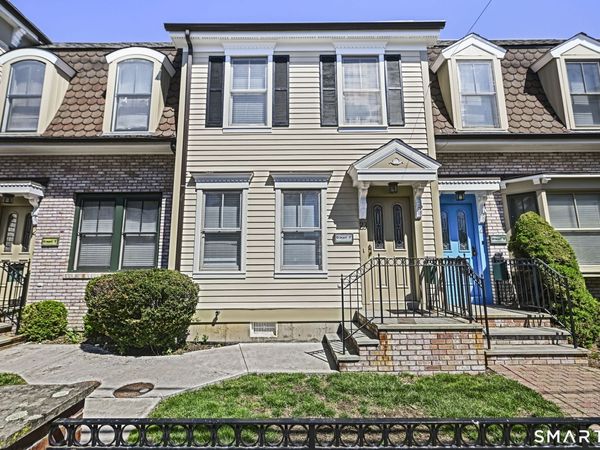 23 Dolsen , Stamford, CT 06901