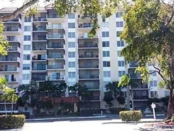 4164 Inverrary Drive, Unit 102, Lauderhill, FL 33319