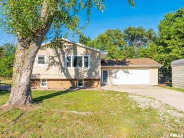 13082 LAUREL Street, Manito, IL 61546