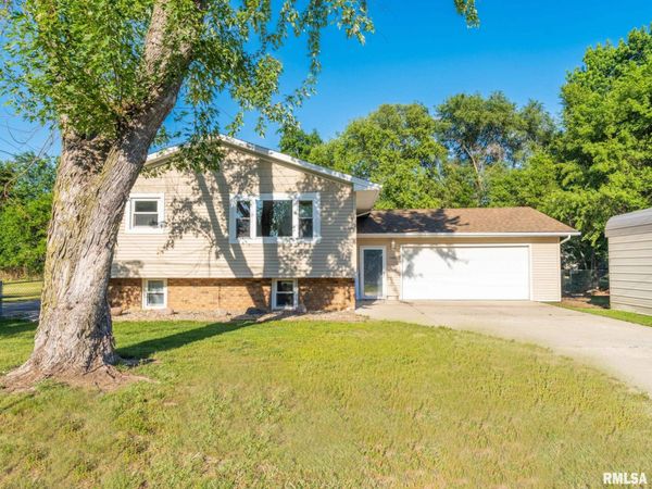 13082 LAUREL Street, Manito, IL 61546