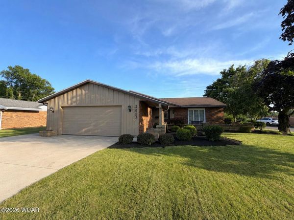 2823 Sherwood Drive, Lima, OH 45805