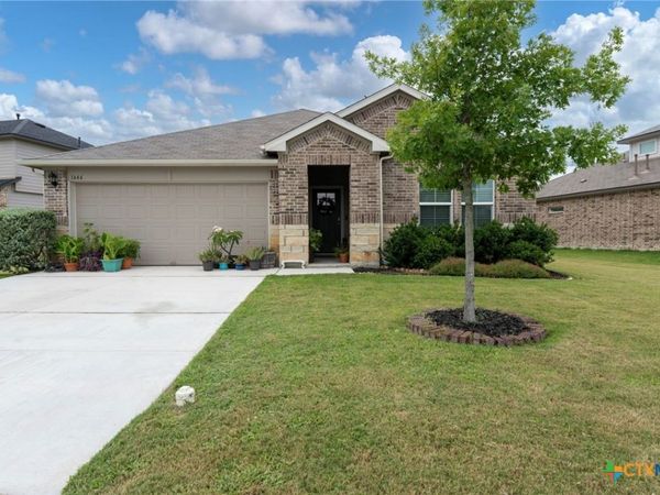 1444 Acorn Wood , Seguin, TX 78155