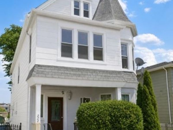 222 Devon St, Kearny, NJ 07032