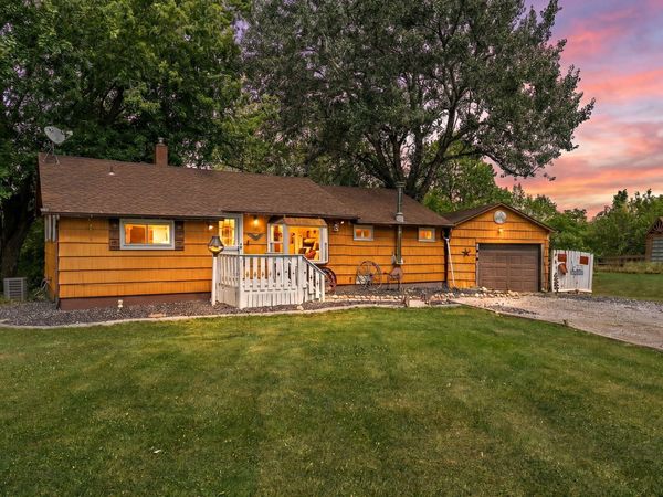 13 S Beulah Vista Drive, Hebron, IN 46341