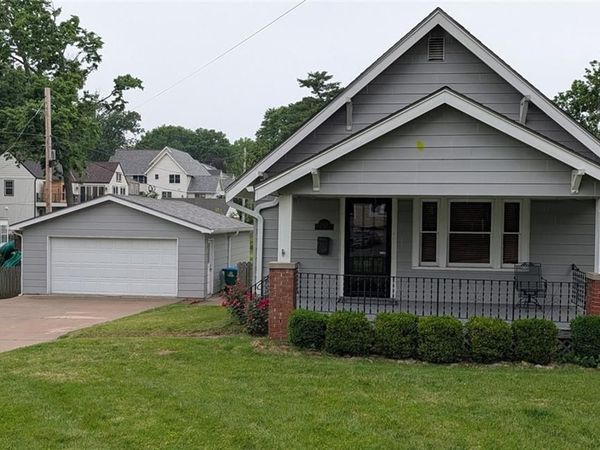 5104 Belinder Avenue, Westwood, KS 66205