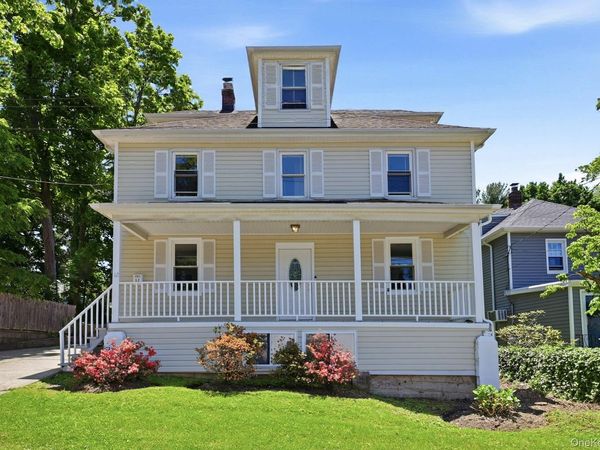 12 Chester Street, Locust Valley, NY 11560