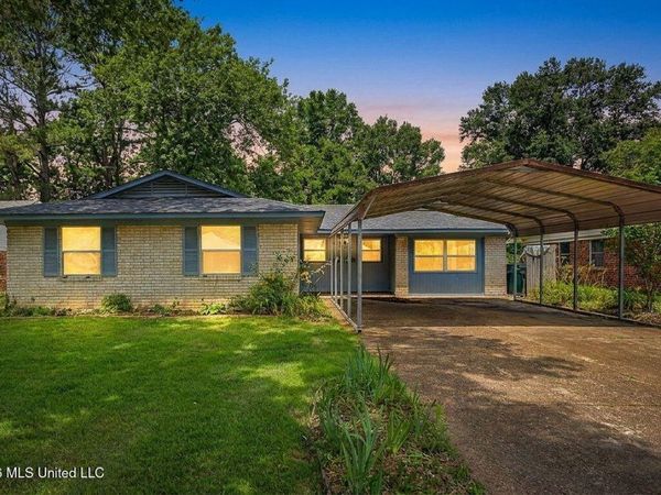 7825 Charleston Drive, Southaven, MS 38671