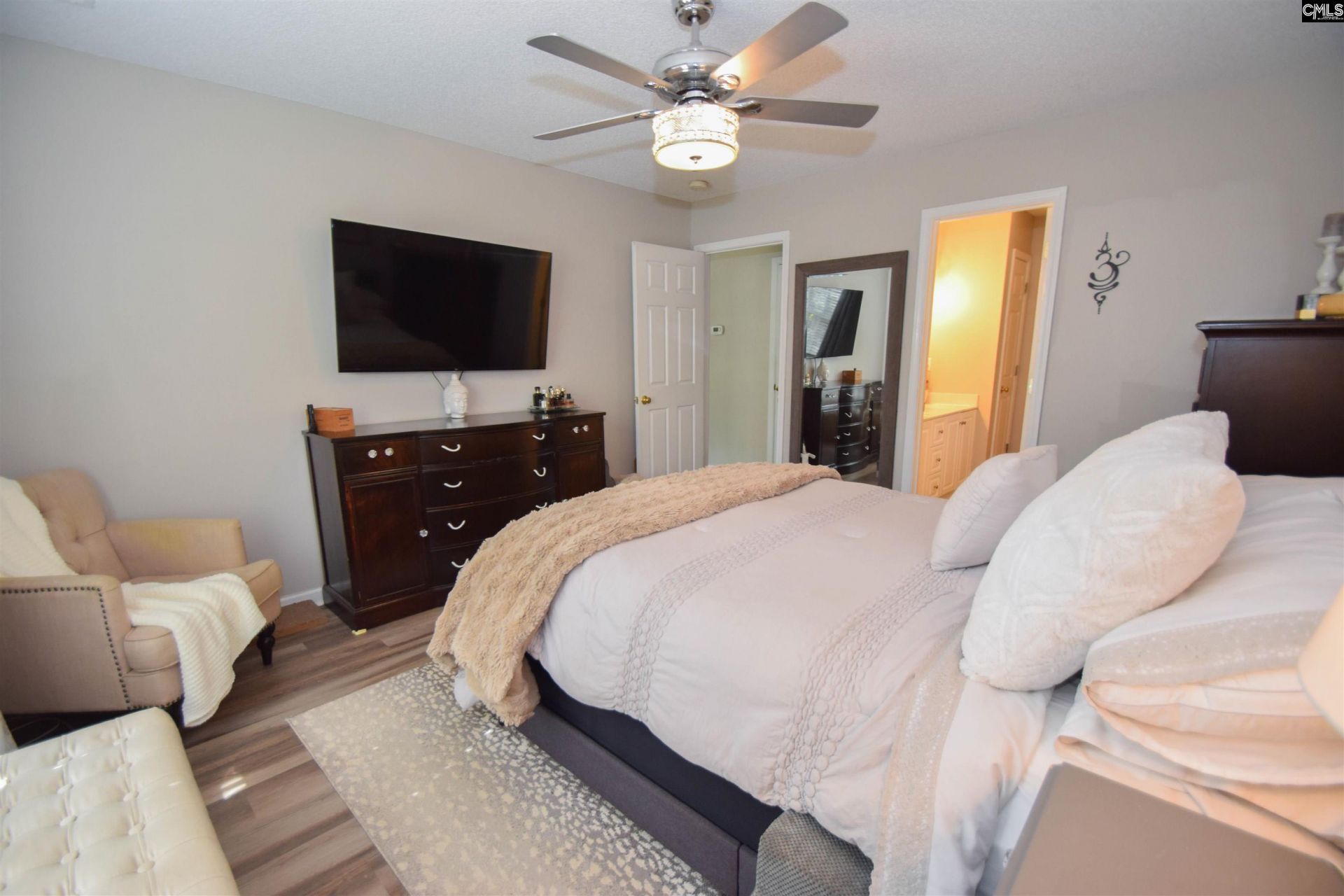 108 Redington Way  Photo 17