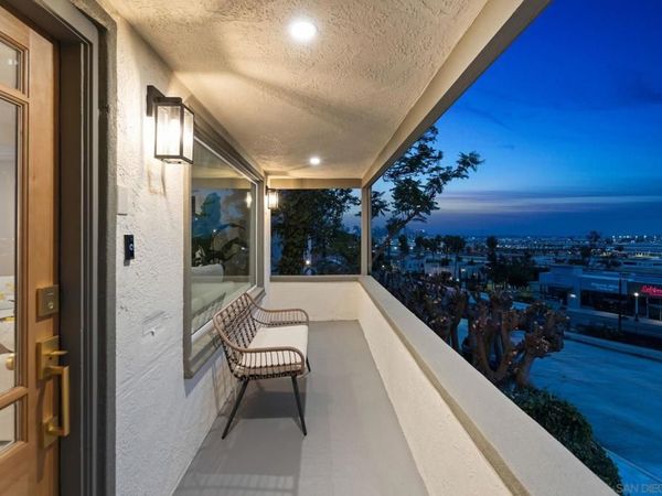 3911 California, San Diego, CA 92110