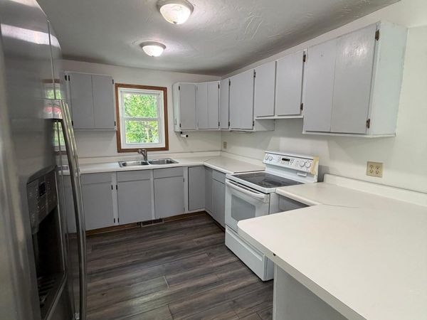 607 1st Avenue E, Shakopee, MN 55379