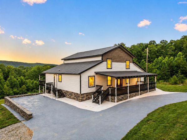 198 Spring Road , Spring City, TN 37381