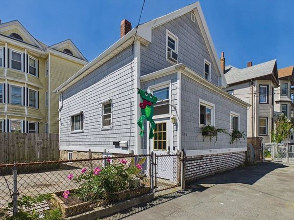 336 Davis St, New Bedford, MA 02746