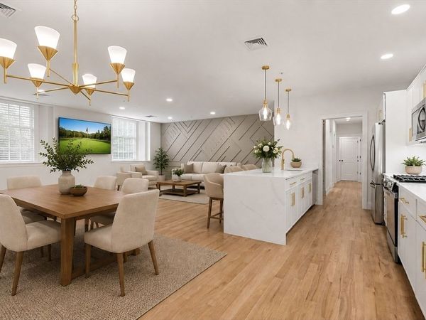 391 Walnut St, Unit 5, Newton, MA 02460
