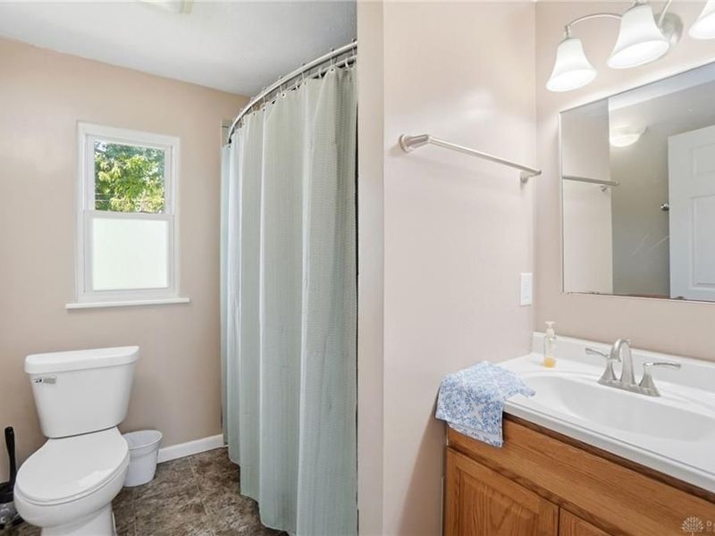 1065 Patterson Road, Dayton, OH 45420 Photo 16