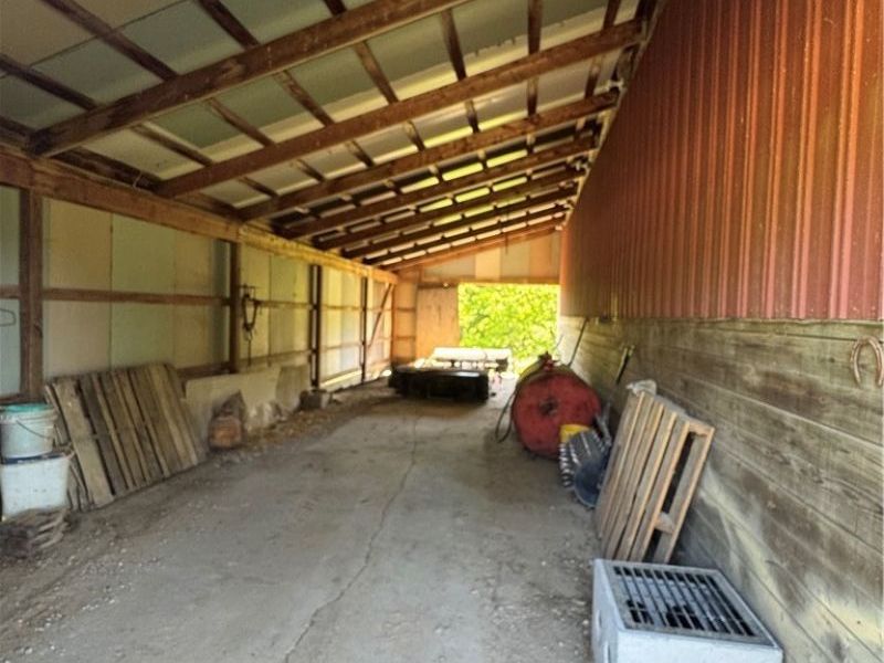 5759 College Hill Road, Cambridge, OH 43725 Photo 3