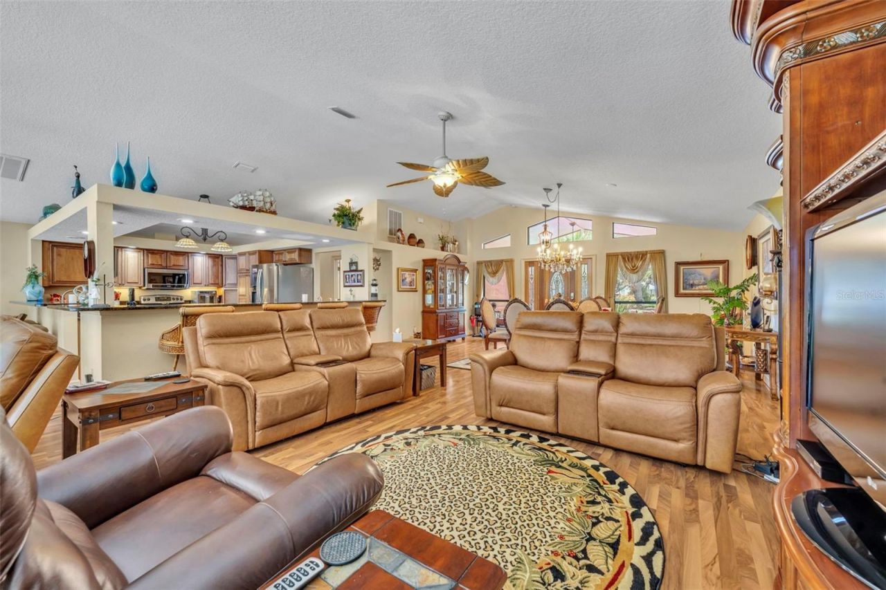4885 Cr 307, Lake Panasoffkee, FL 33538 Photo