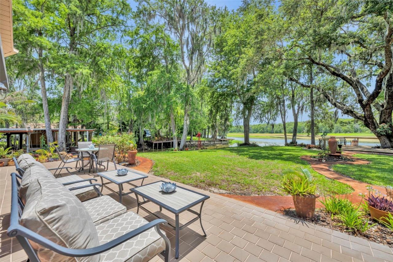 4885 Cr 307, Lake Panasoffkee, FL 33538 Photo