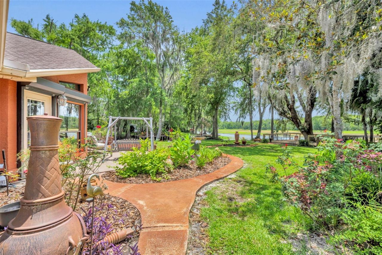4885 Cr 307, Lake Panasoffkee, FL 33538 Photo