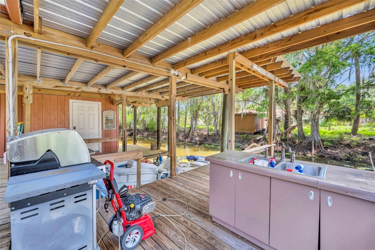 4885 Cr 307, Lake Panasoffkee, FL 33538 Photo
