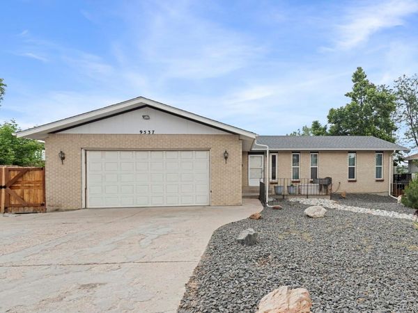 9537 Grandview Avenue , Arvada, CO 80002