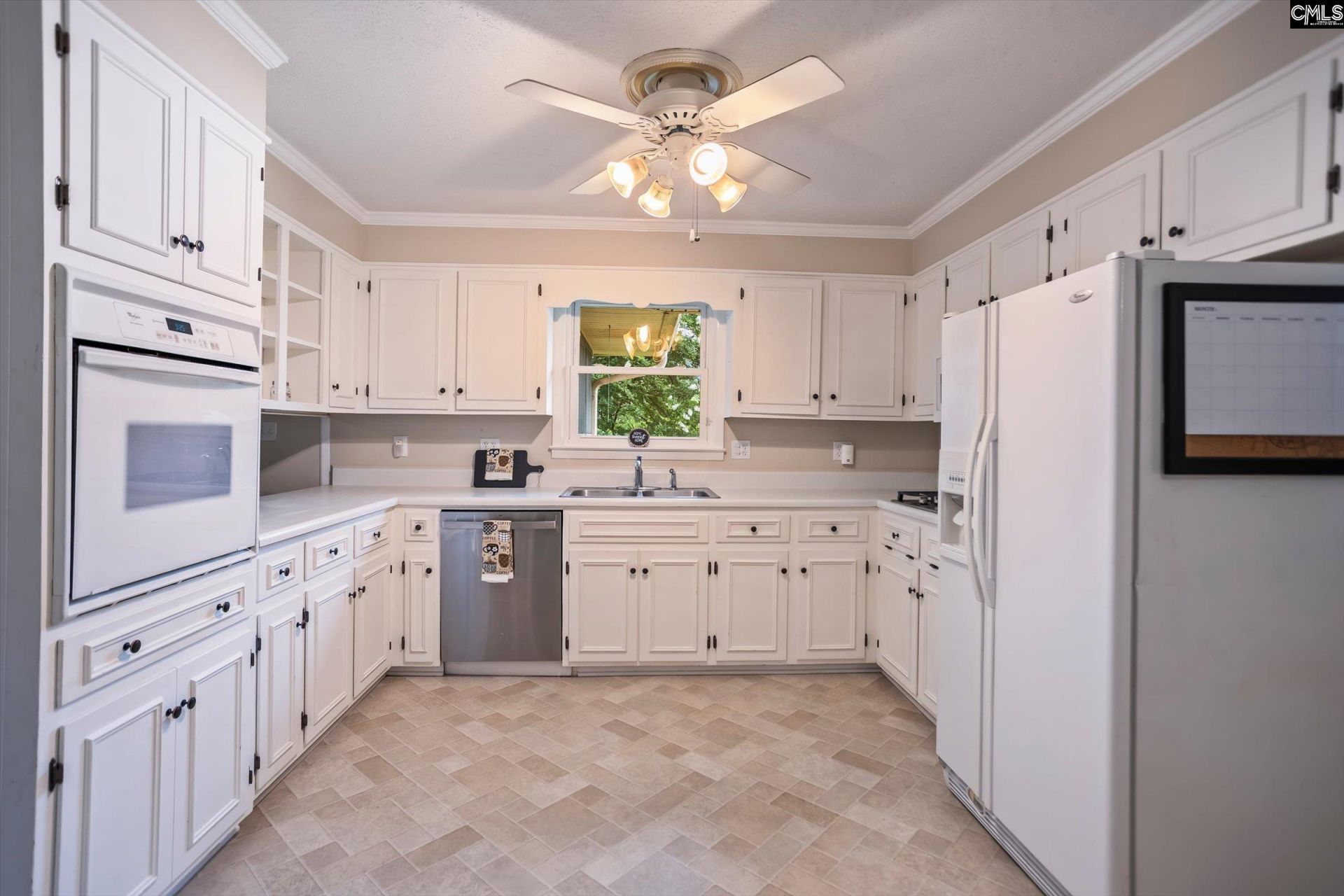 409 Laurel Drive  Photo 11